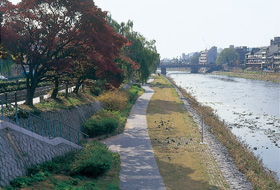京の川づくり